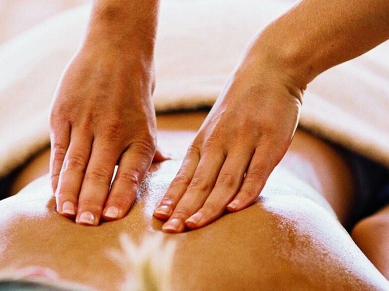 Massaggio per il trattamento e la prevenzione dell'osteocondrosi cervicale