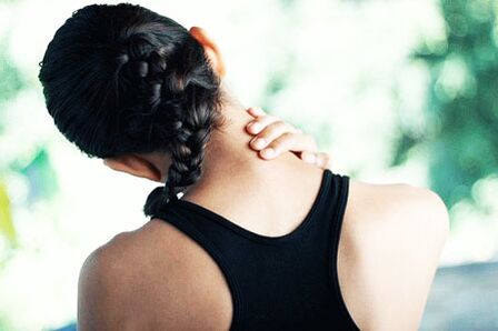 Disagio per i movimenti nel collo - Sintomo dell'osteocondosi