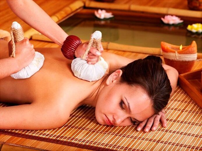 Condurre una sessione di massaggio con ghiaccio